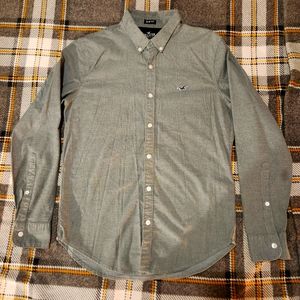Hollister slim fit button down